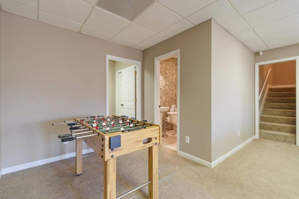 Lakeside Haven Dock/Slip Fire Pit Game Room Kayaks Winchester Exterior photo
